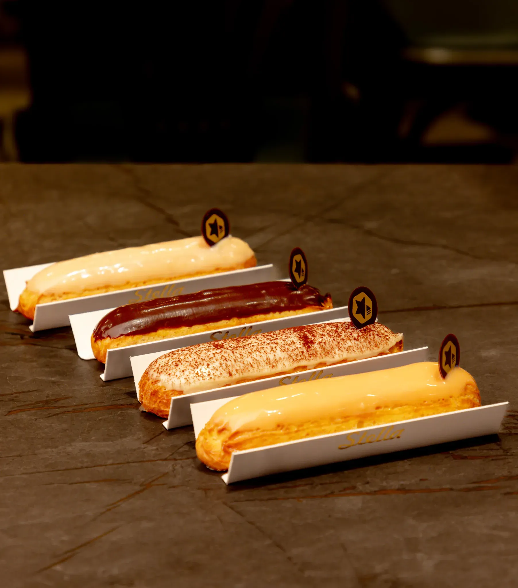 éclairs vari gusti della Pasticceria Stella a Lucca